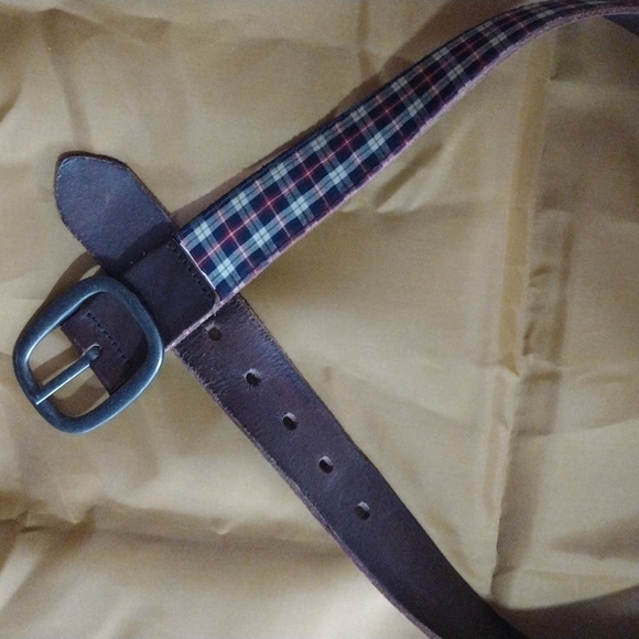 American Eagle reversible belt, plaid and other side leather - Picture 3 of 5